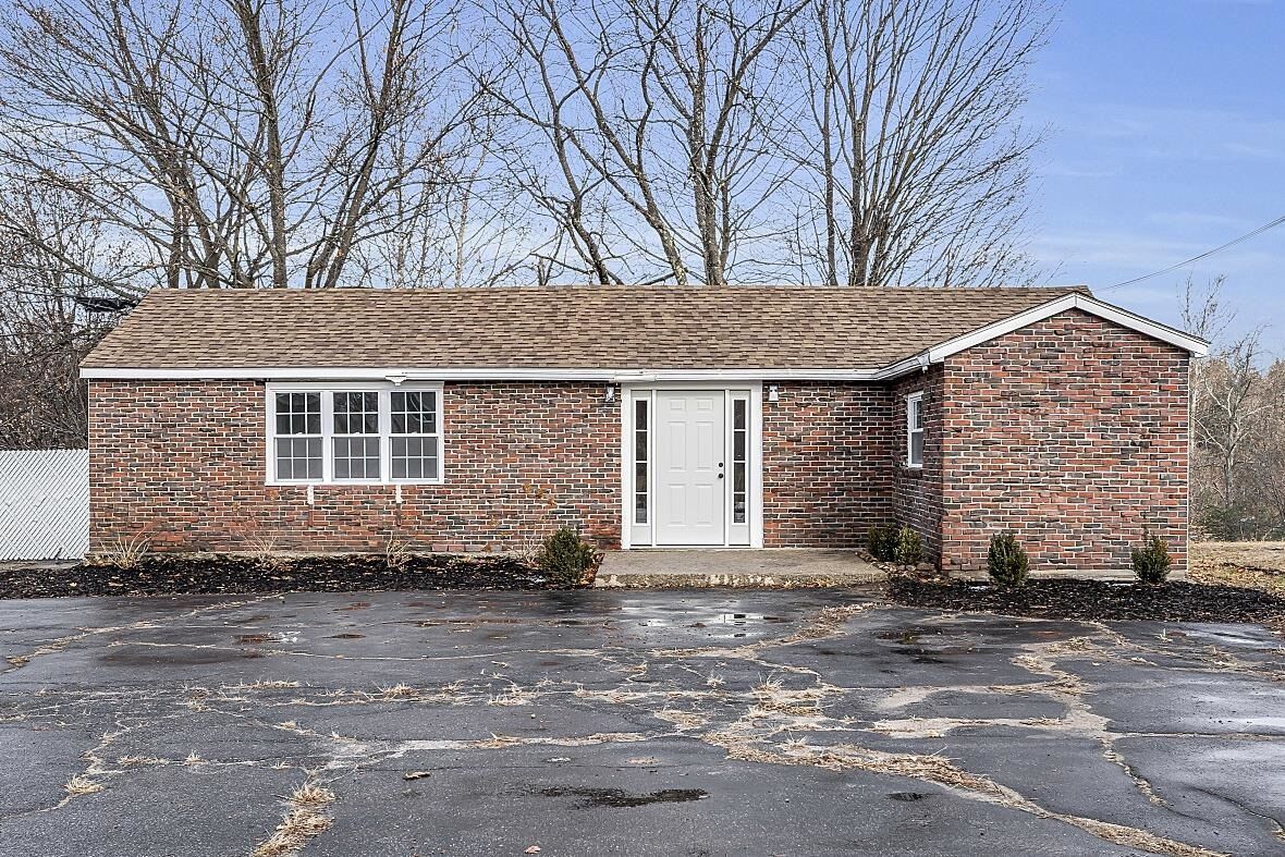 Property Photo: 297 Elm Street NH 03055