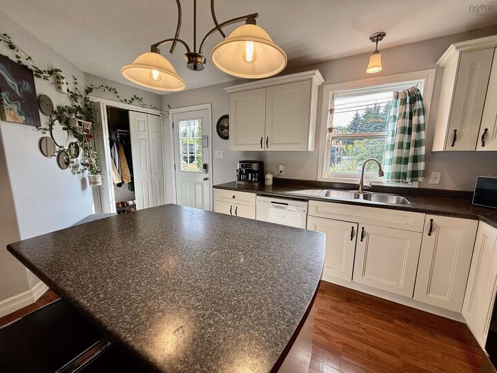 Property Photo: 707 Pleasant Street NS B2W 1A8