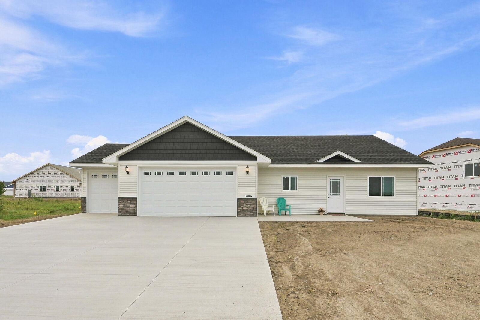 Property Photo:  1006 Misty Meadow Boulevard  MN 55313 