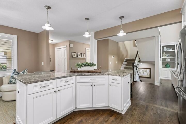 Property Photo:  1159 Hollybrook Drive  MN 55391 