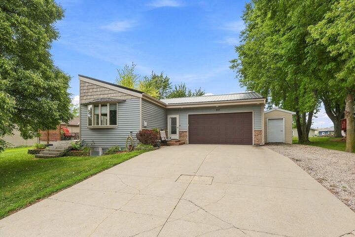 Property Photo: 1107 Abbott Avenue N MN 55336