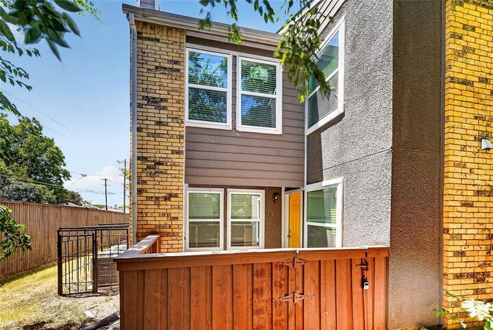 Property Photo:  9170 Forest Lane 111  TX 75243 
