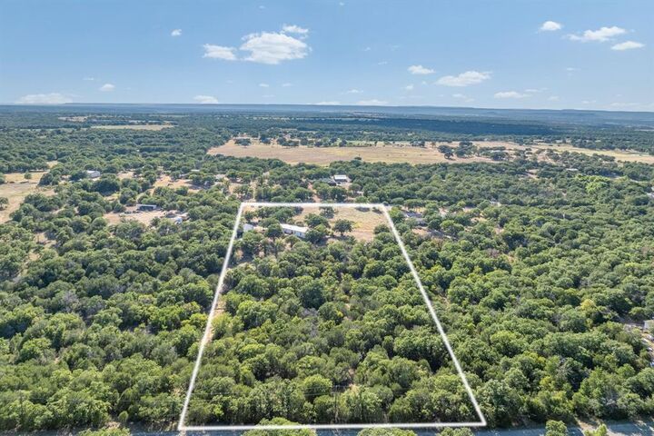 Property Photo:  365 Dusty Trail  TX 76067 