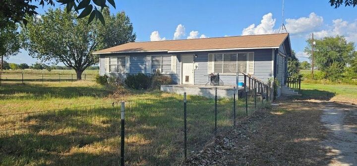 Property Photo: 4593 State Highway 110 TX 75140