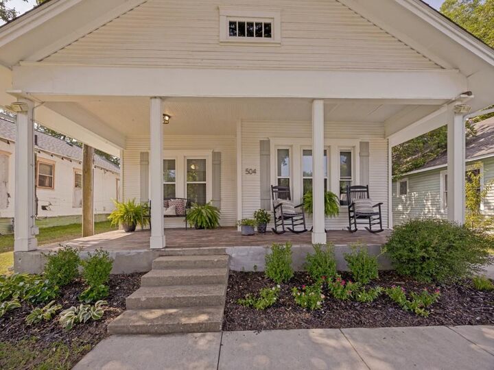 Property Photo: 504 W Murray Street TX 75020