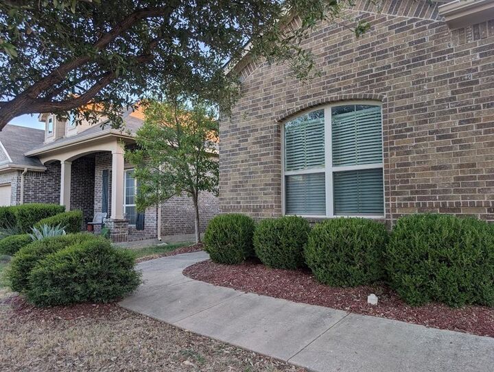 Property Photo: 5933 Comanche Peak Drive TX 76179