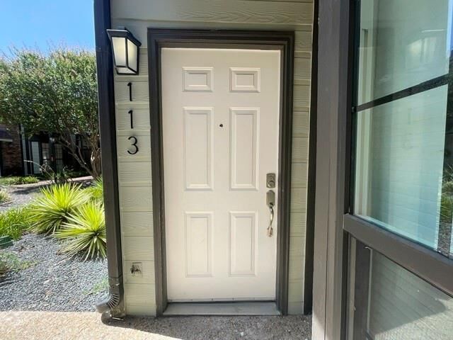 Property Photo: 3904 Rawlins Street 113 TX 75219