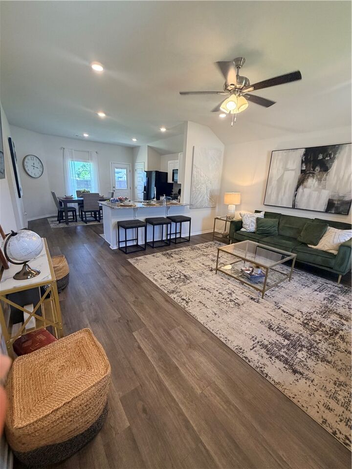 Property Photo:  415 Shasta Street  AR 72753 