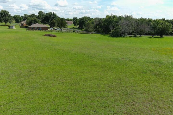 Property Photo: 107 Eastwood Drive OK 73044