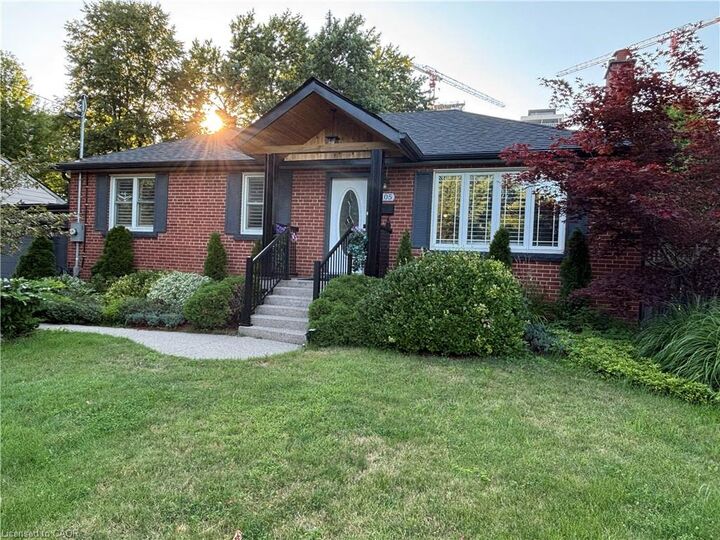 Property Photo: 2105 Maplewood Drive ON L7R 2C6