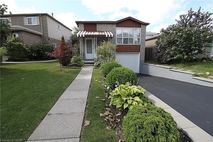Property Photo: 35 Garden Crescent ON L8V 4T3
