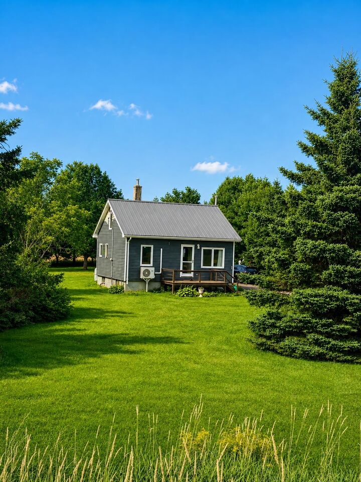 Property Photo: 35802 Western Road PE C0B 1H0