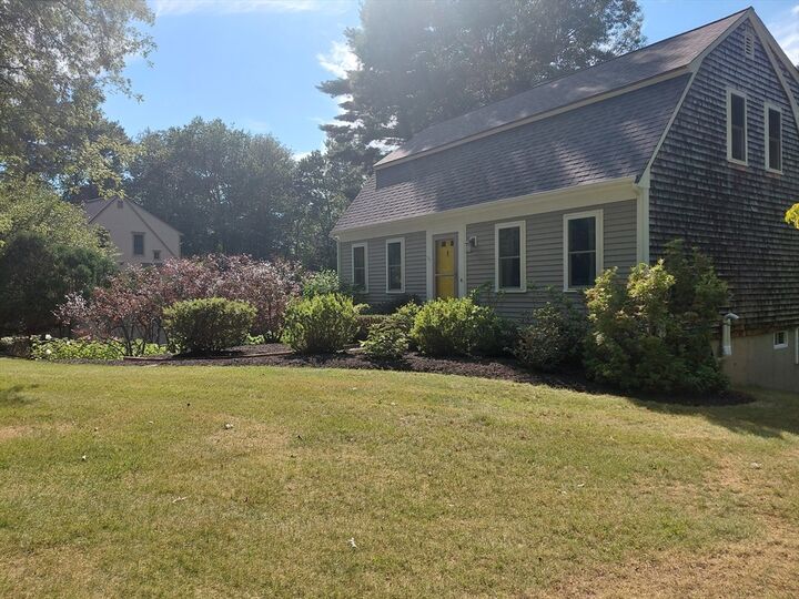 Property Photo:  3 Kelly Drive  MA 02346 
