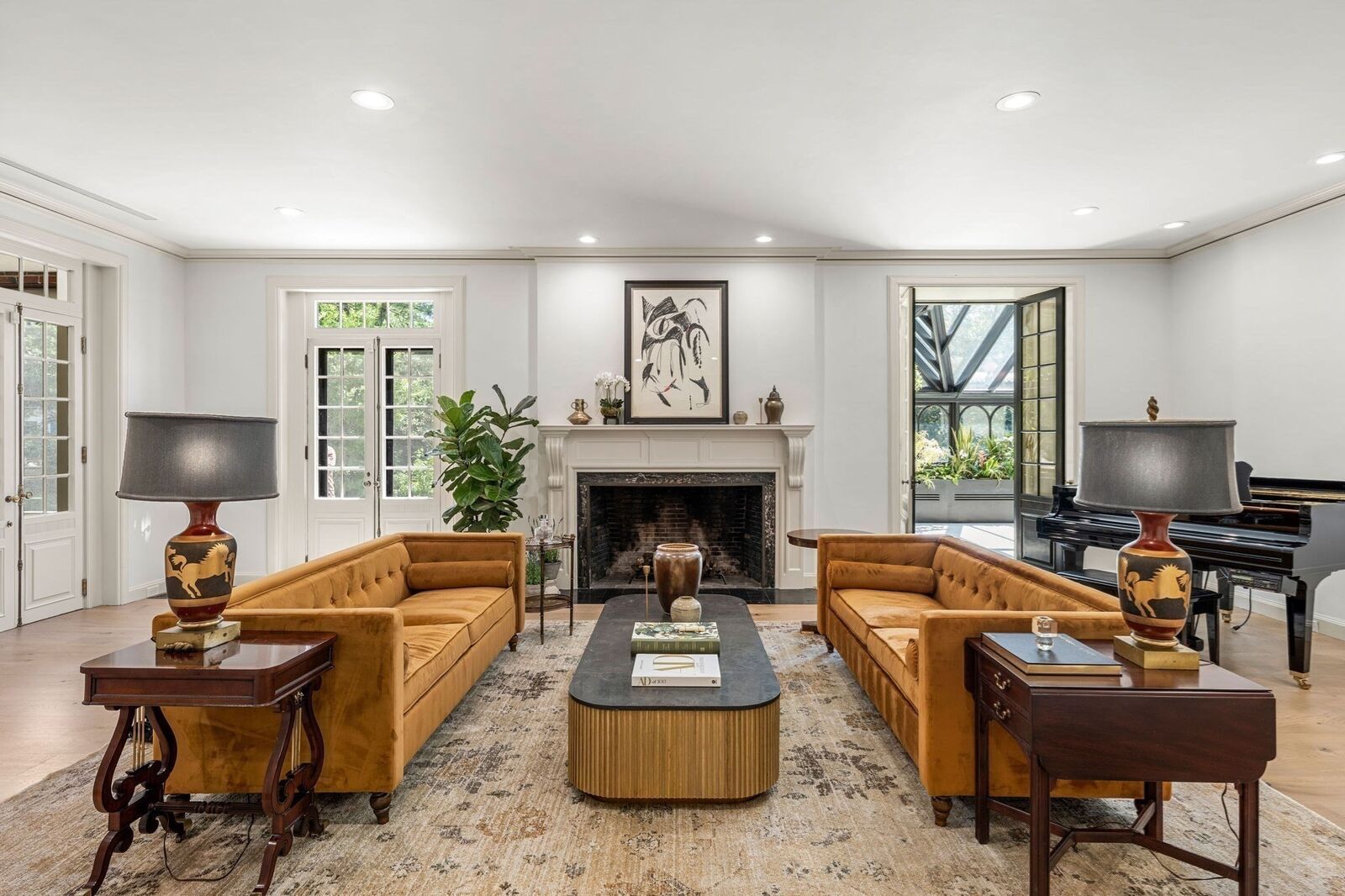 Property Photo: 372 Warren St MA 02445