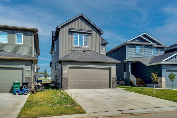 Property Photo: 534 Ranch Green AB T1P 2H9