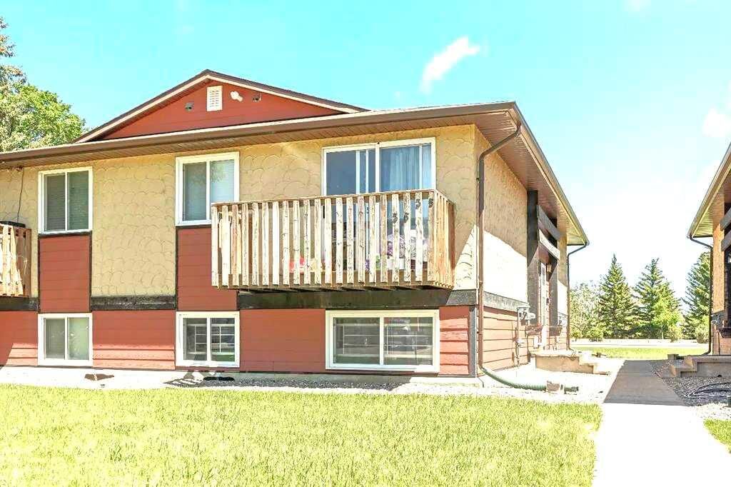 Property Photo:  5 Acadia Road W 35  AB T1K 4C1 