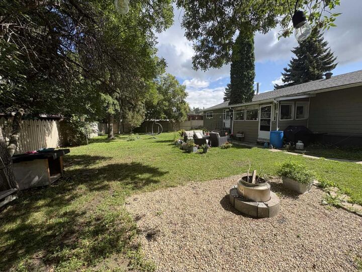 Property Photo:  3410 51A Avenue  AB T9V 1E8 
