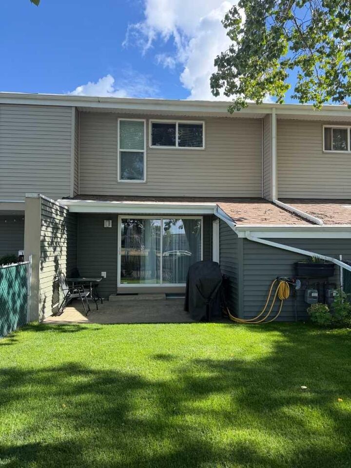 Property Photo:  9501 72 Avenue 118  AB T8V 6A1 