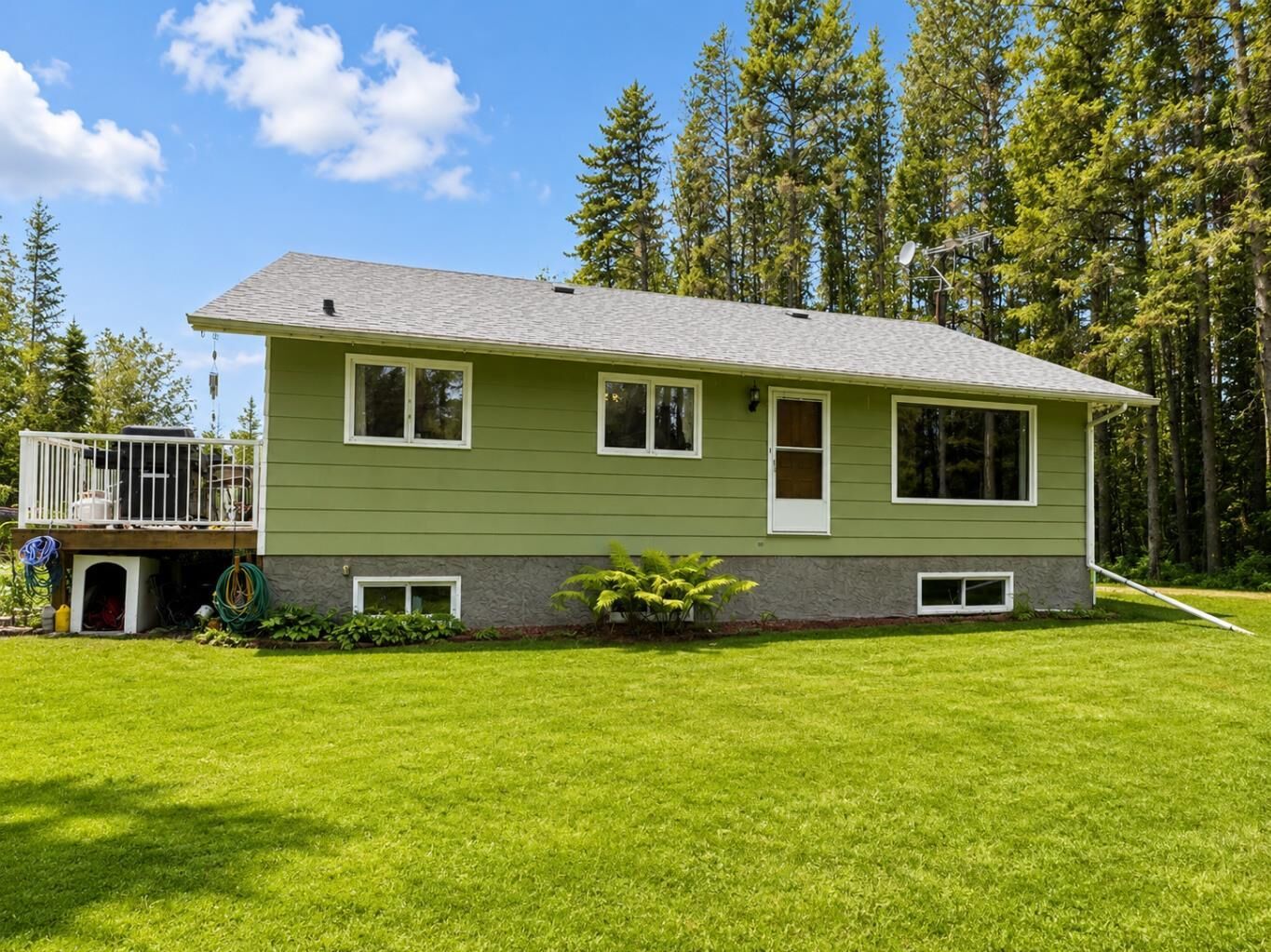 Property Photo: 33 Country Lane AB T4T 2A3