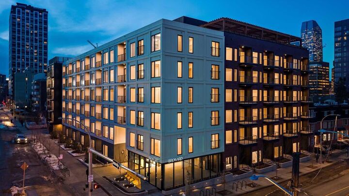 310 15 Avenue SW 217 — photo 1