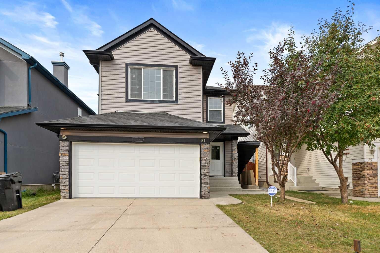 Property Photo:  81 Saddlecrest Green NE  AB T3J 5N4 