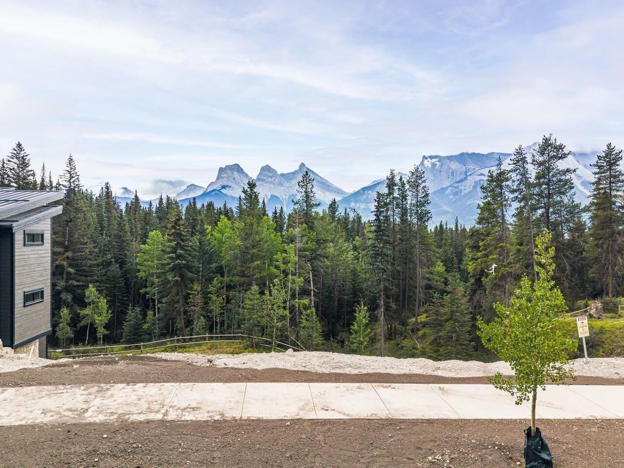 Property Photo: 442 Mountian Tranquility Place AB T1W 0P3