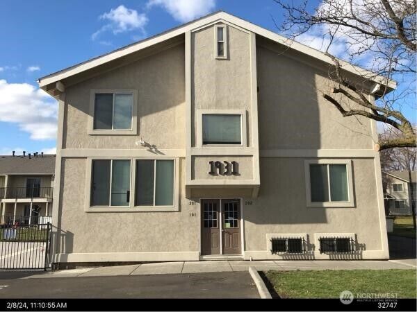 Property Photo: 1931 Melrose Street 101 WA 99362