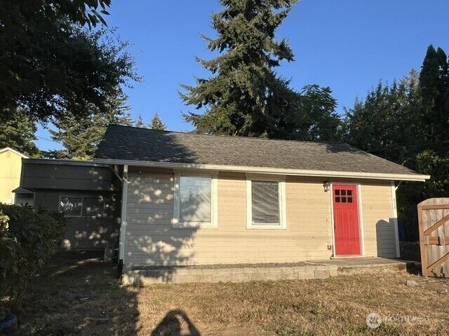 Property Photo:  414  Chambers Street NE  WA 98506 