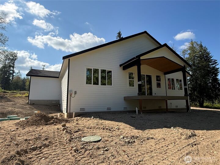 Property Photo:  15114  295th Street E  WA 98338 