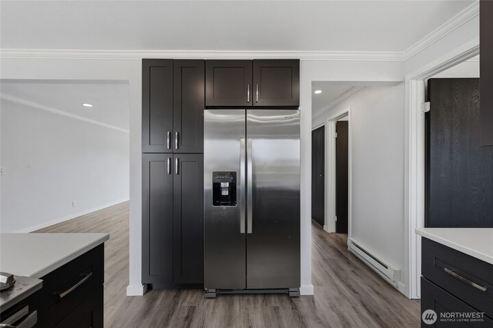Property Photo:  203  Farrelly Street  WA 98022 