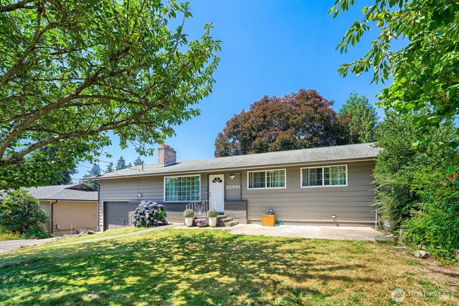 Property Photo: 22941 105th Avenue SE WA 98031