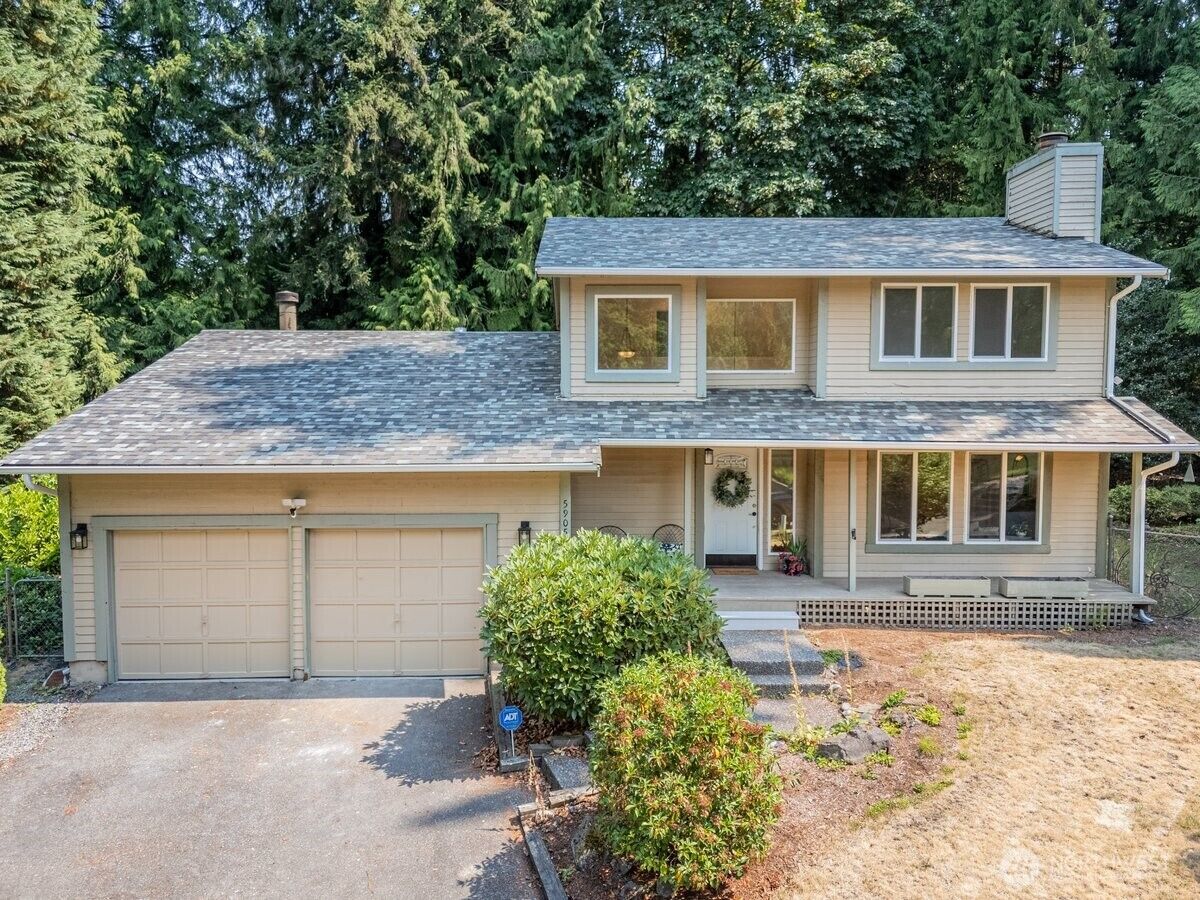 Property Photo:  5905  147th Street SW  WA 98026 