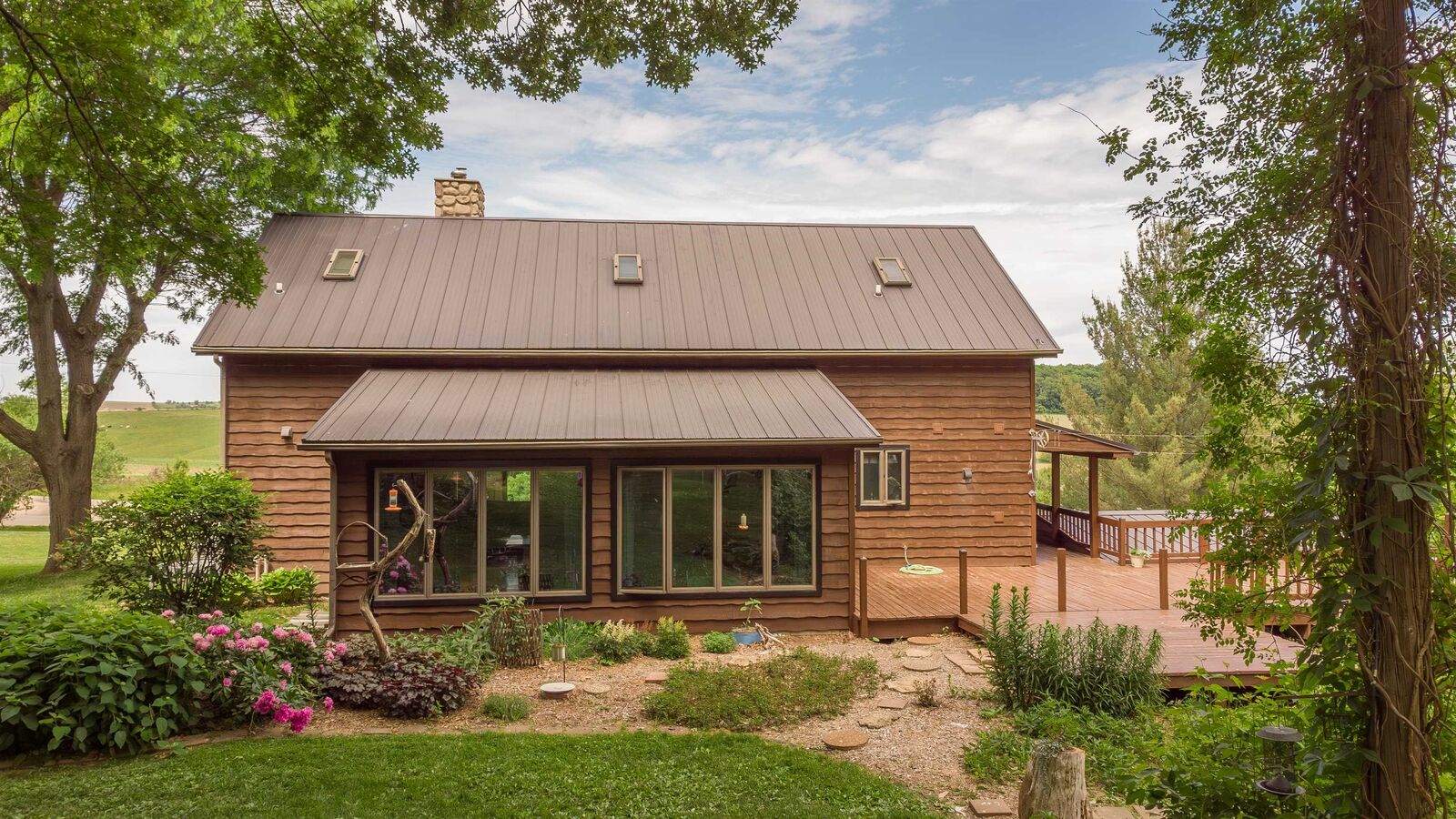 Property Photo:  1915 S Kent Road  IL 61062 
