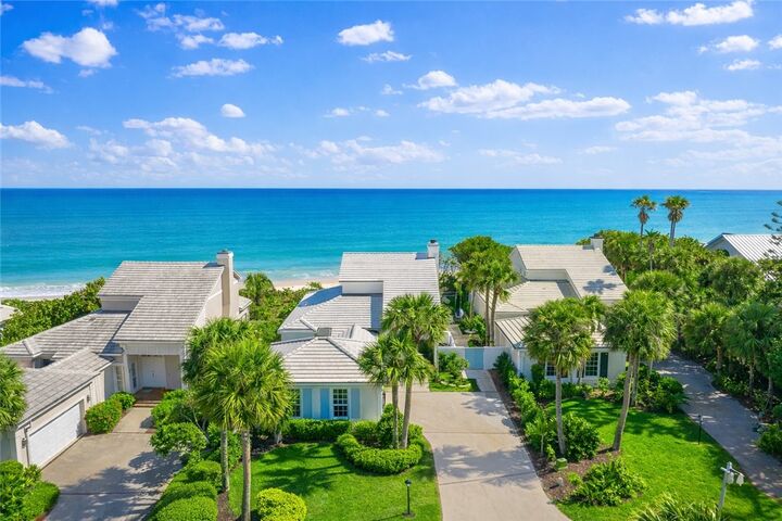 Property Photo: 171 S Camelia Court FL 32963
