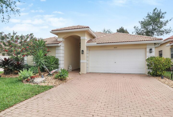 Property Photo:  5671 S Fountains Drive S  FL 33467 