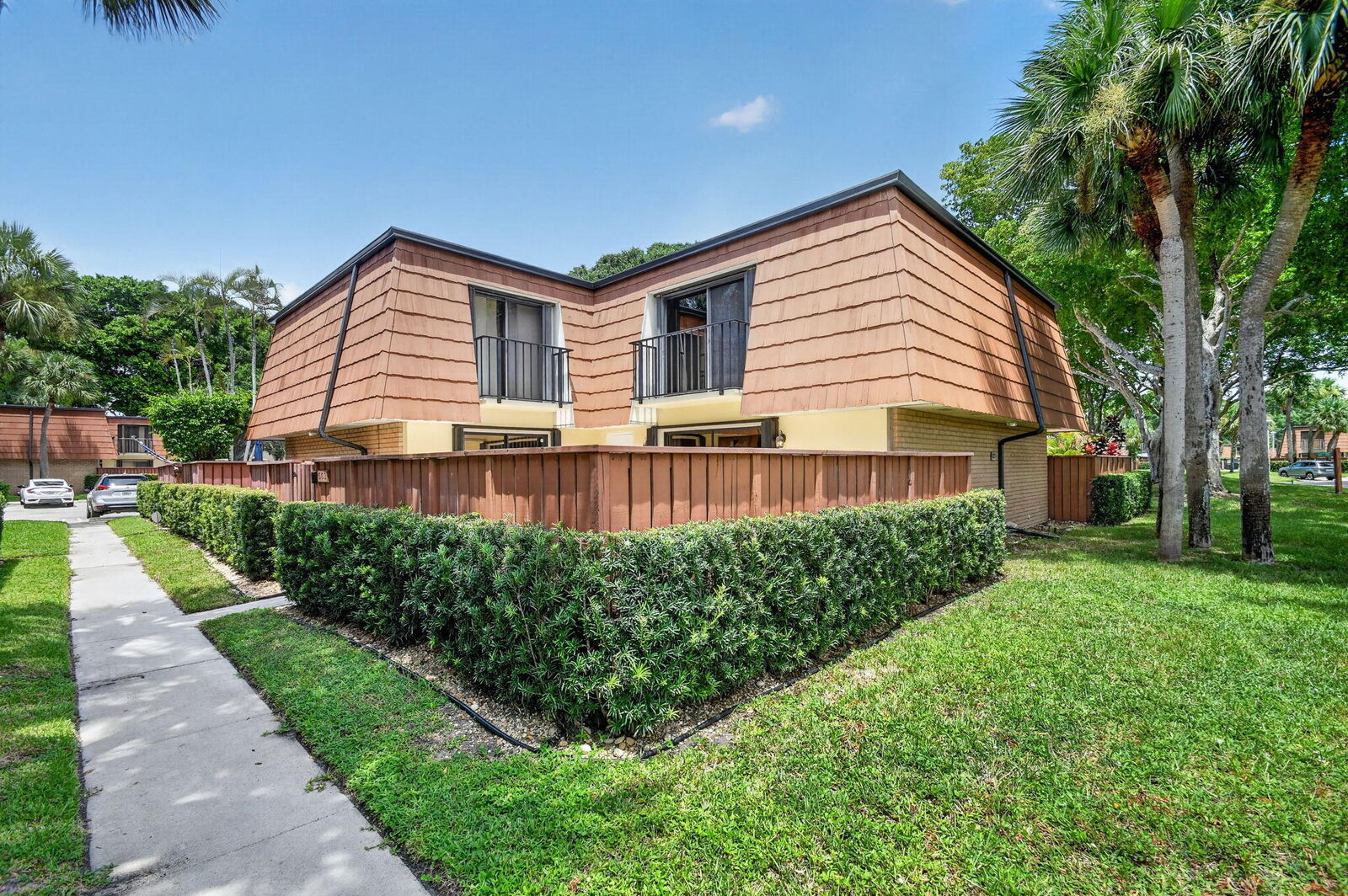 Property Photo: 503 Buttonwood Lane FL 33436