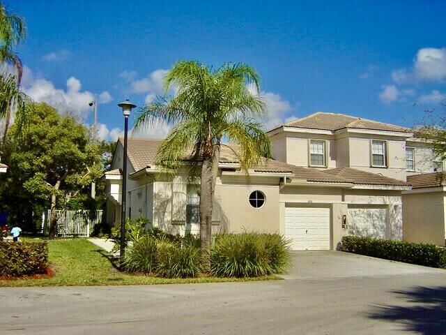Property Photo:  3133 Enclave Way  FL 33319 