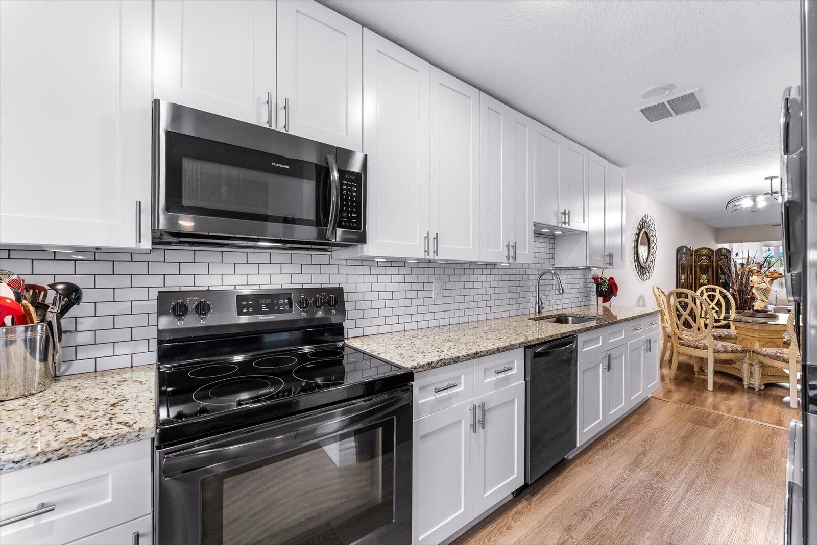 Property Photo:  1241 NW 18th Avenue 102  FL 33445 