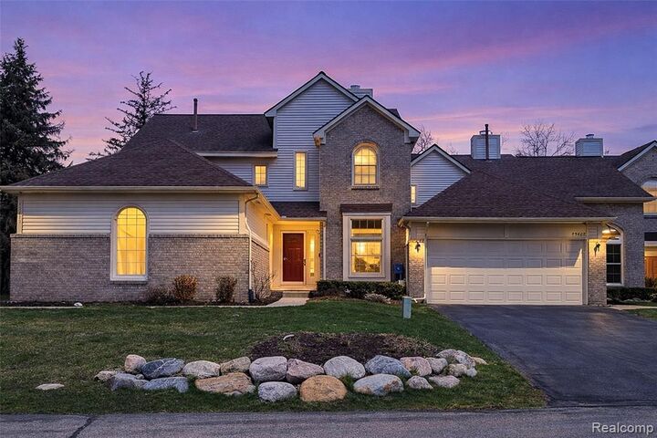 Property Photo:  43470 Algonquin Drive  MI 48375 
