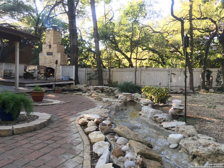 Property Photo: 84 Roundup Dr TX 78213
