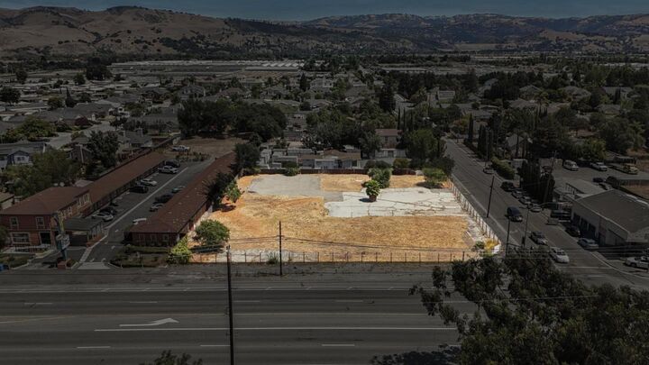 Property Photo: 25 Peebles Avenue CA 95037