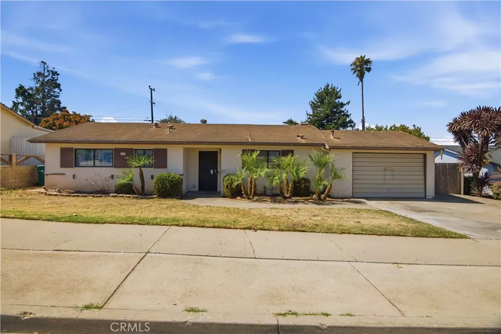 Property Photo: 1142 Via Del Carmel CA 93455