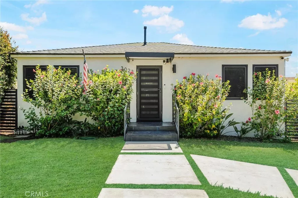 Property Photo:  3023 Glendon  CA 90034 
