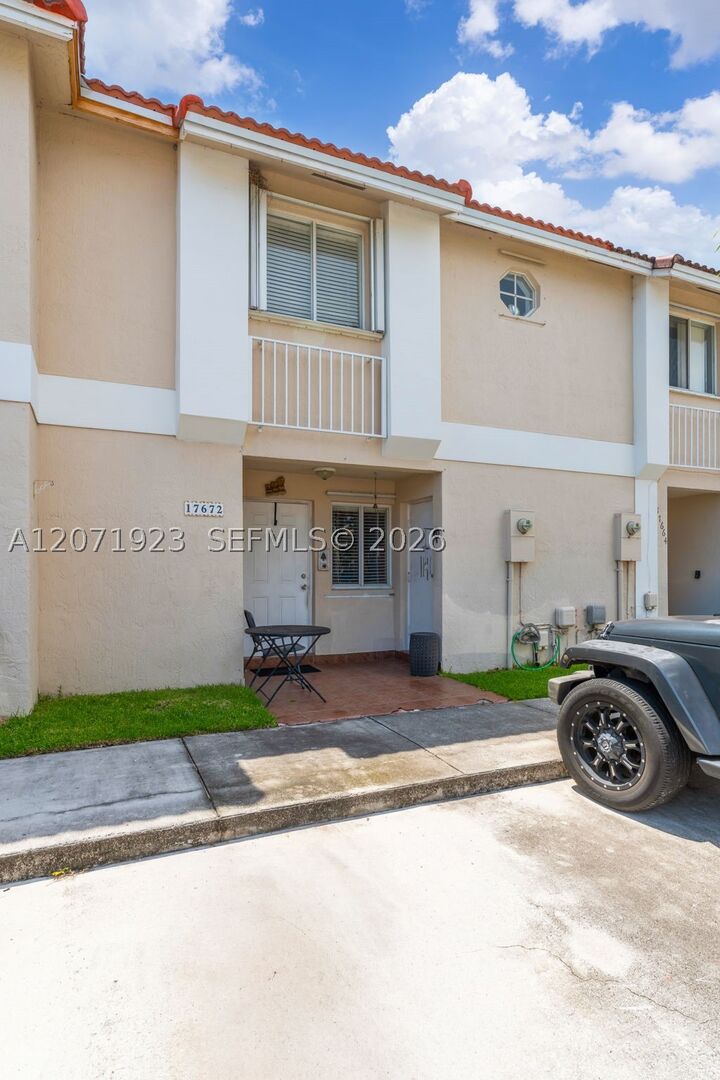 Property Photo:  17672 SW 139th Ct  FL 33177 