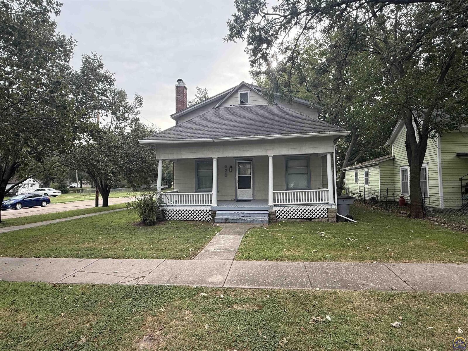 Property Photo: 628 Sylvan St KS 66801