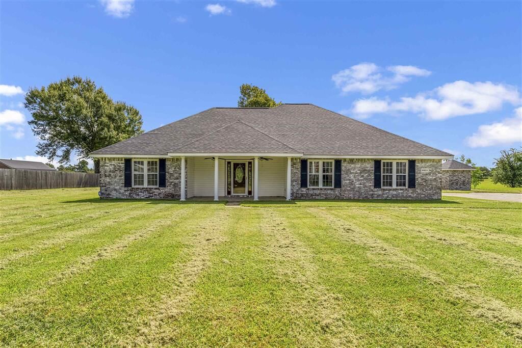 Property Photo: 6853 Calder Street LA 70605
