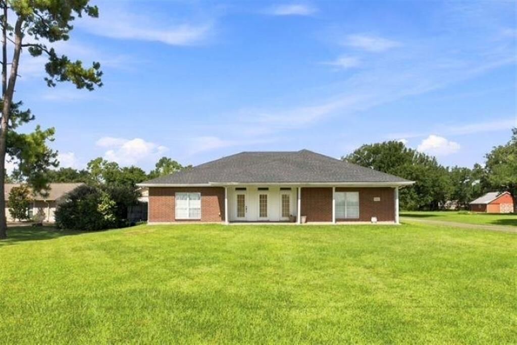 Property Photo:  7912 Lake Street  LA 70605 