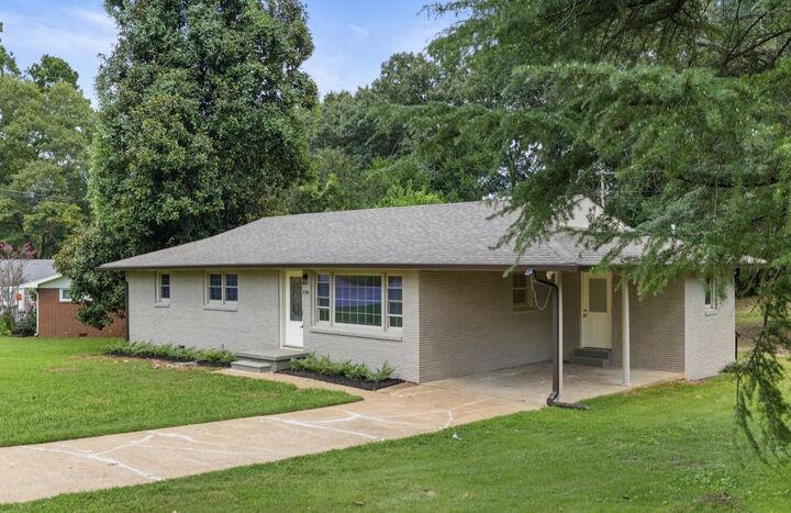 Property Photo: 2314 Norwood Blvd AL 35630