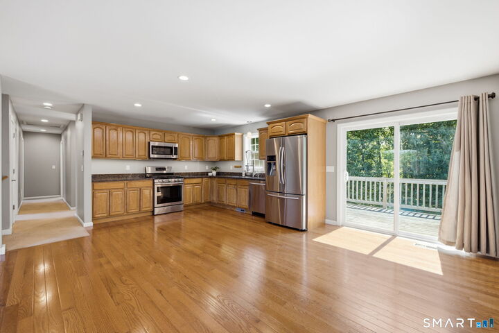 Property Photo:  366 King Street  CT 06108 