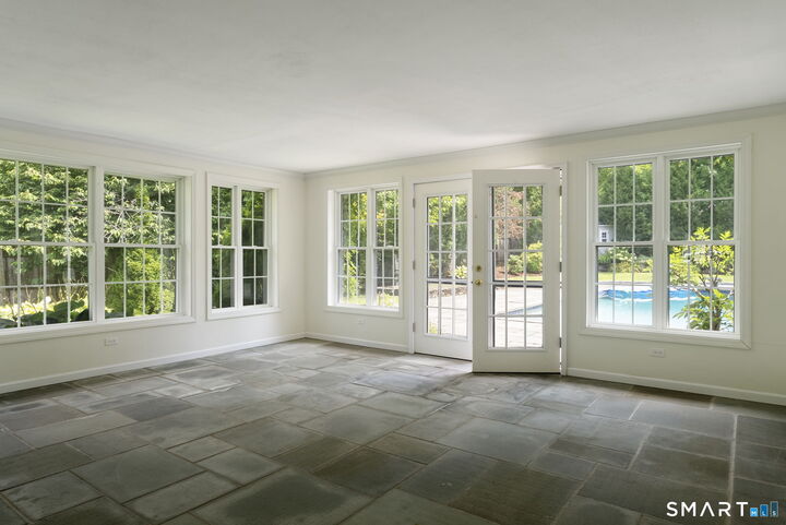 Property Photo:  96 Norwood Road  CT 06117 